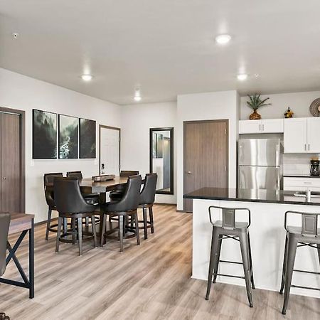Spacious New 2 Bed 2 Bath Apt By Downtown スポーケン エクステリア 写真