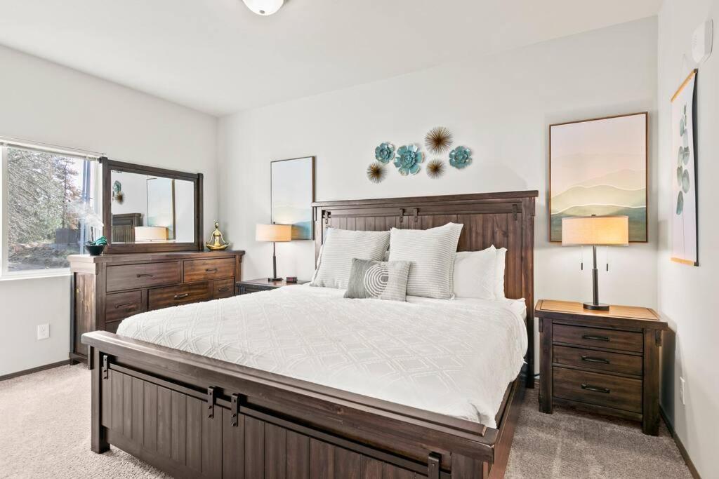 Spacious New 2 Bed 2 Bath Apt By Downtown スポーケン エクステリア 写真