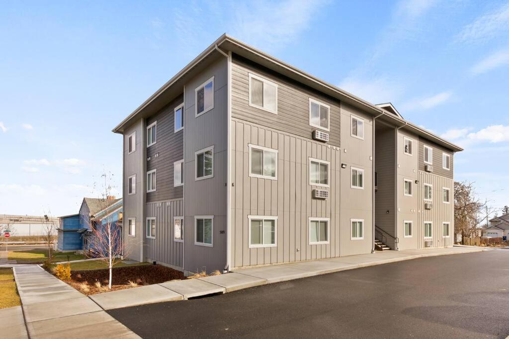 Spacious New 2 Bed 2 Bath Apt By Downtown スポーケン エクステリア 写真
